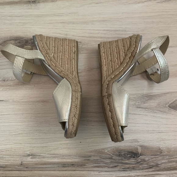 💖BOGO💖Marc Fisher Maiseey SilverEspadrilleSandal - Picture 3 of 6